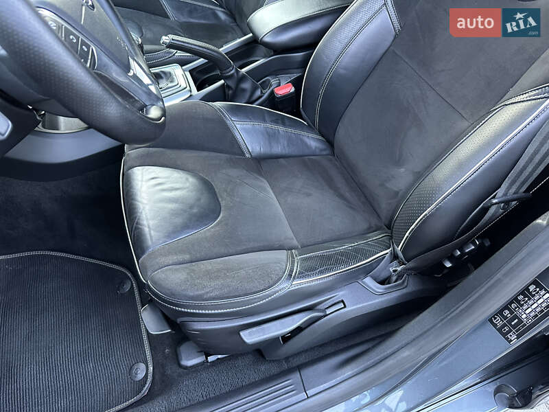 Хетчбек Volvo V40 2014 в Стрию