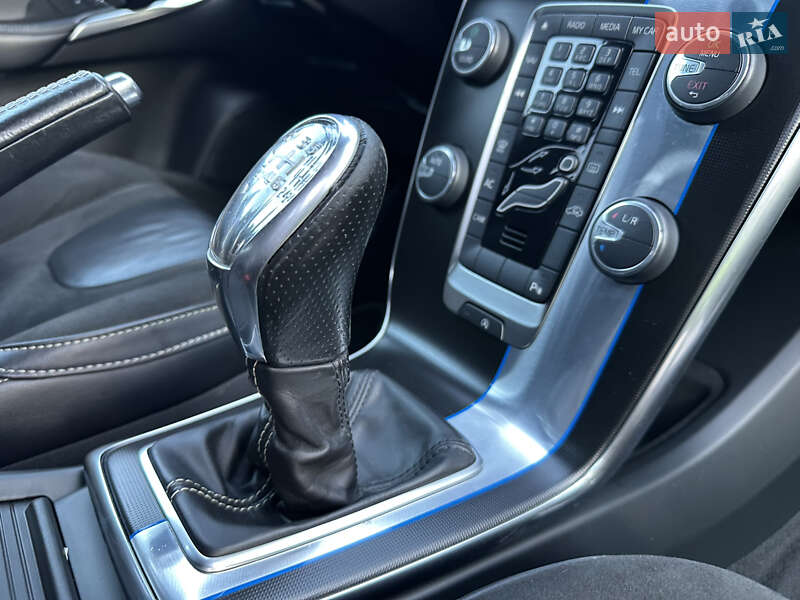 Хетчбек Volvo V40 2014 в Стрию