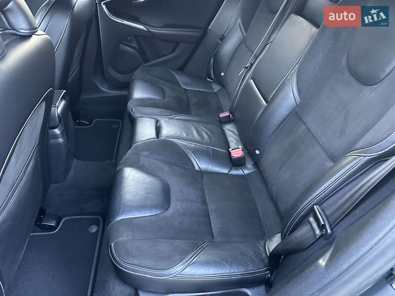 Хетчбек Volvo V40 2014 в Стрию