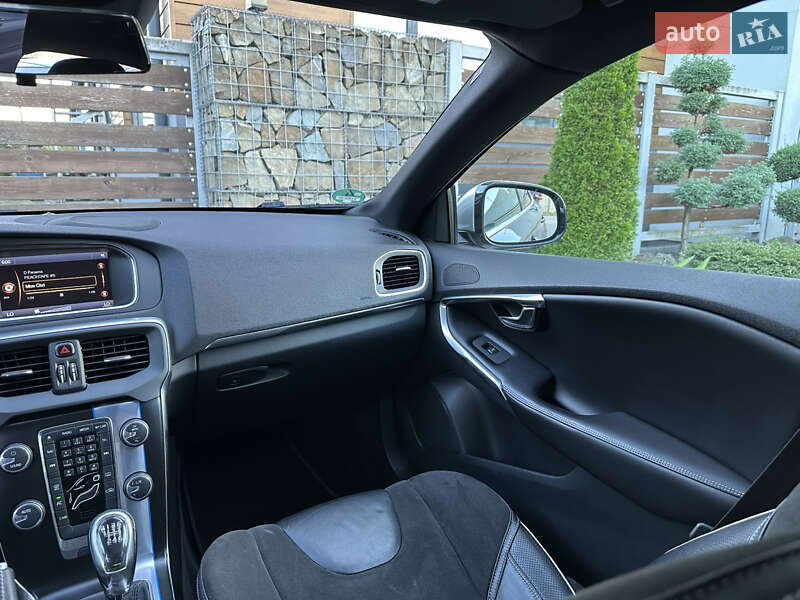 Хетчбек Volvo V40 2014 в Стрию