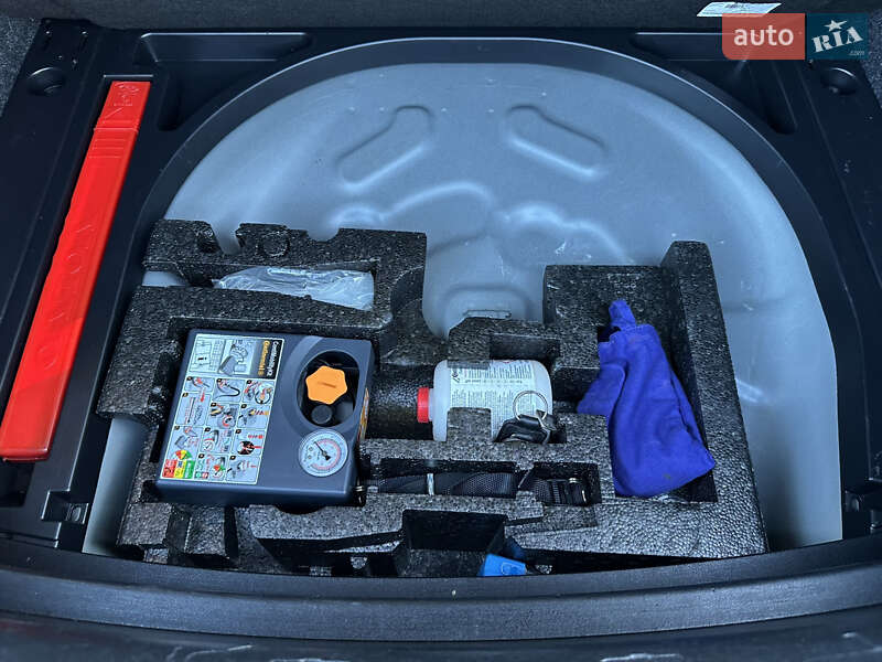 Хетчбек Volvo V40 2014 в Стрию