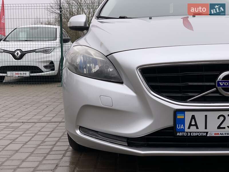 Хэтчбек Volvo V40 2014 в Бердичеве
