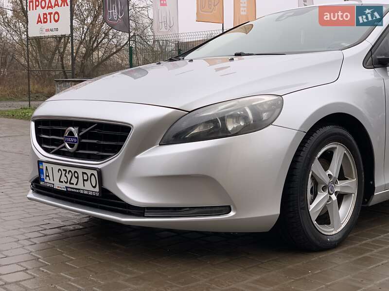 Хэтчбек Volvo V40 2014 в Бердичеве