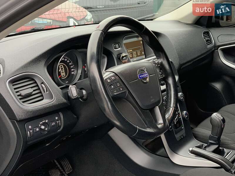 Хэтчбек Volvo V40 2014 в Бердичеве