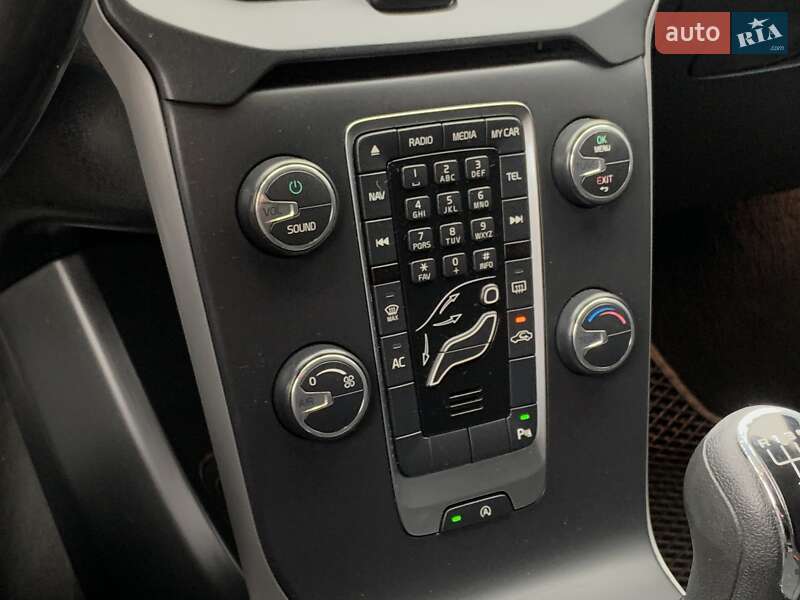 Хэтчбек Volvo V40 2014 в Бердичеве