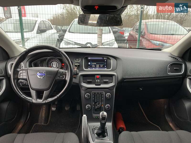 Хэтчбек Volvo V40 2014 в Бердичеве
