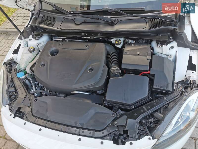 Хетчбек Volvo V40 2016 в Львові фото 3 Хетчбек Volvo V40 2016 в Львові