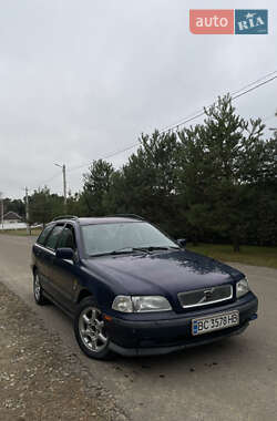 Универсал Volvo V40 1998 в Яворове