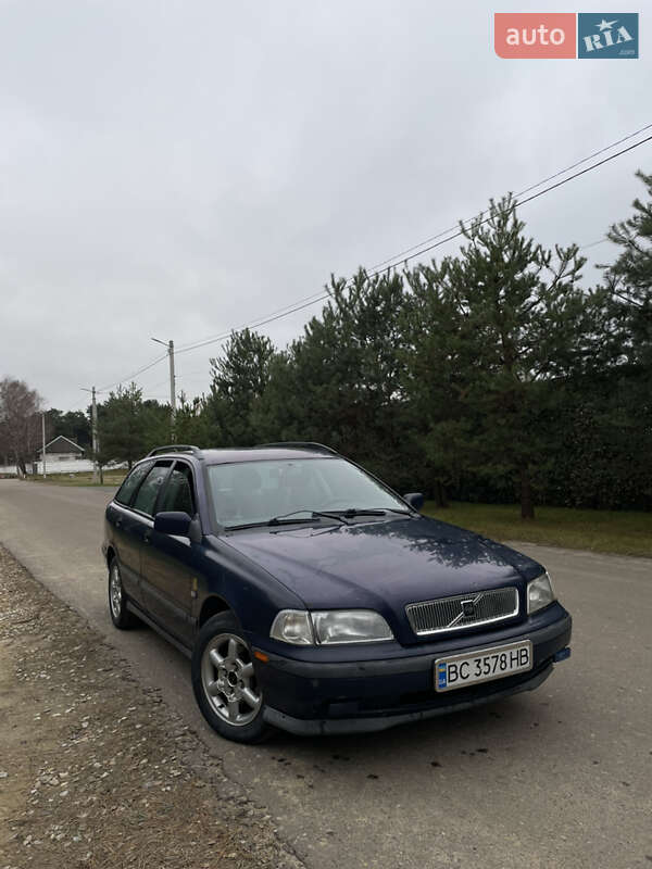 Volvo V40 1998 Volvo V40 1998
