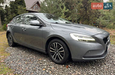 Хэтчбек Volvo V40 2018 в Трускавце