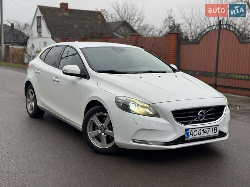 Хэтчбек Volvo V40 2014 в Владимире