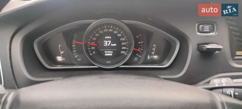 Хетчбек Volvo V40 2013 в Києві