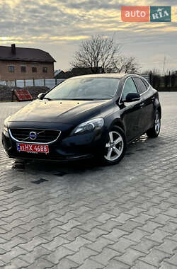 Хэтчбек Volvo V40 2014 в Бродах