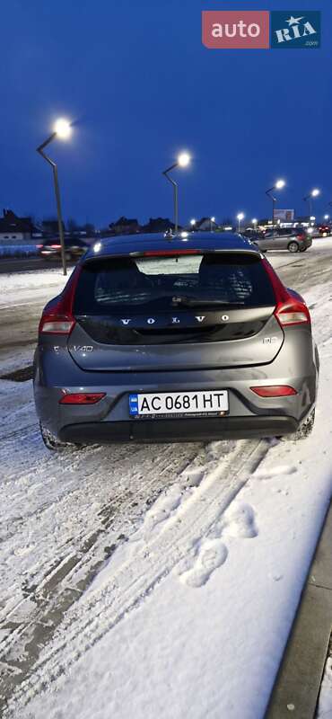 Хэтчбек Volvo V40 2013 в Луцке