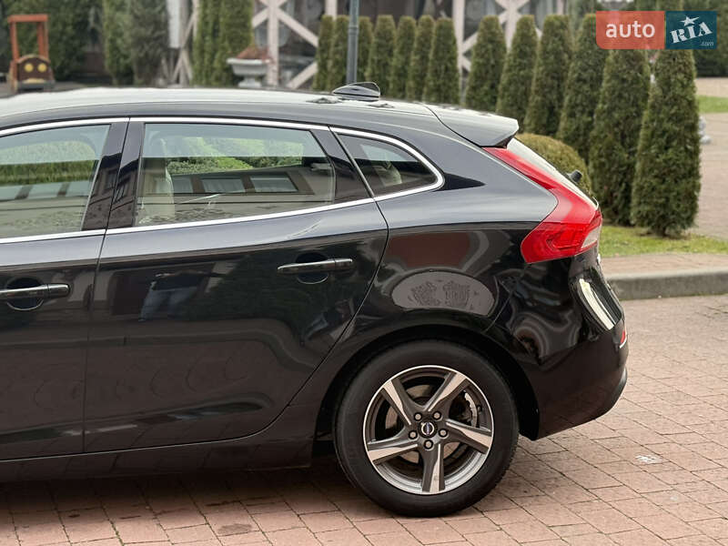 Хетчбек Volvo V40 2013 в Стрию