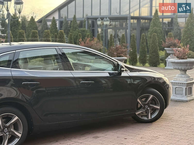 Хетчбек Volvo V40 2013 в Стрию