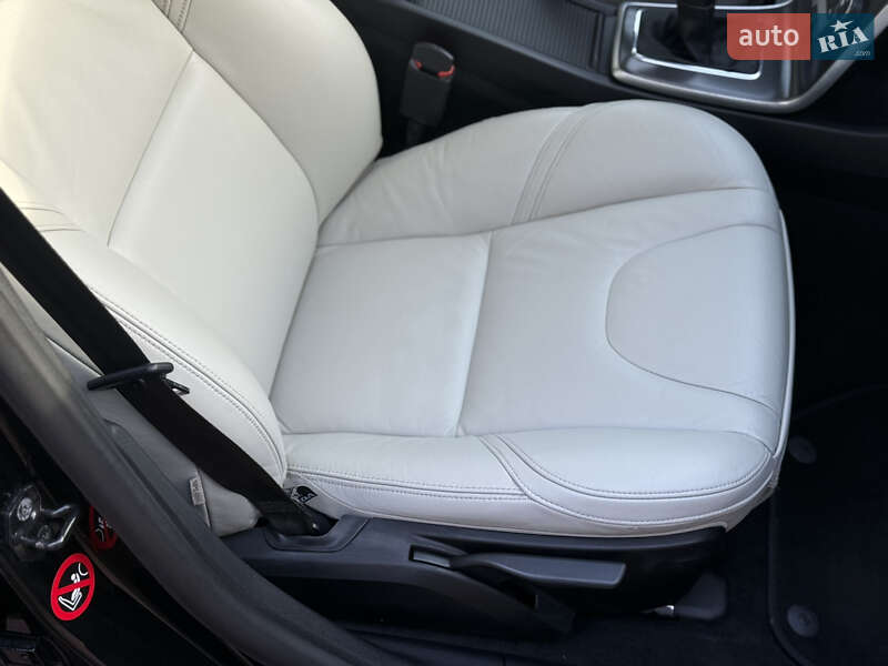 Хетчбек Volvo V40 2013 в Стрию