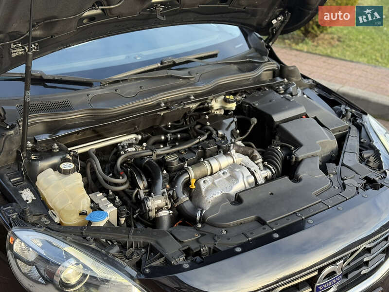 Хетчбек Volvo V40 2013 в Стрию