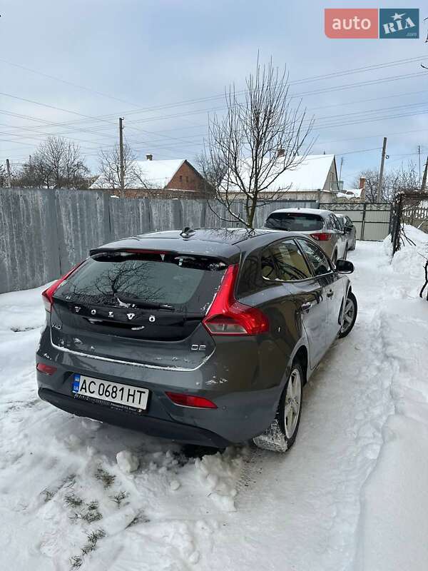 Хэтчбек Volvo V40 2013 в Луцке