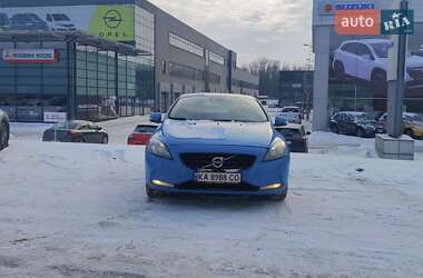 Хетчбек Volvo V40 2013 в Києві