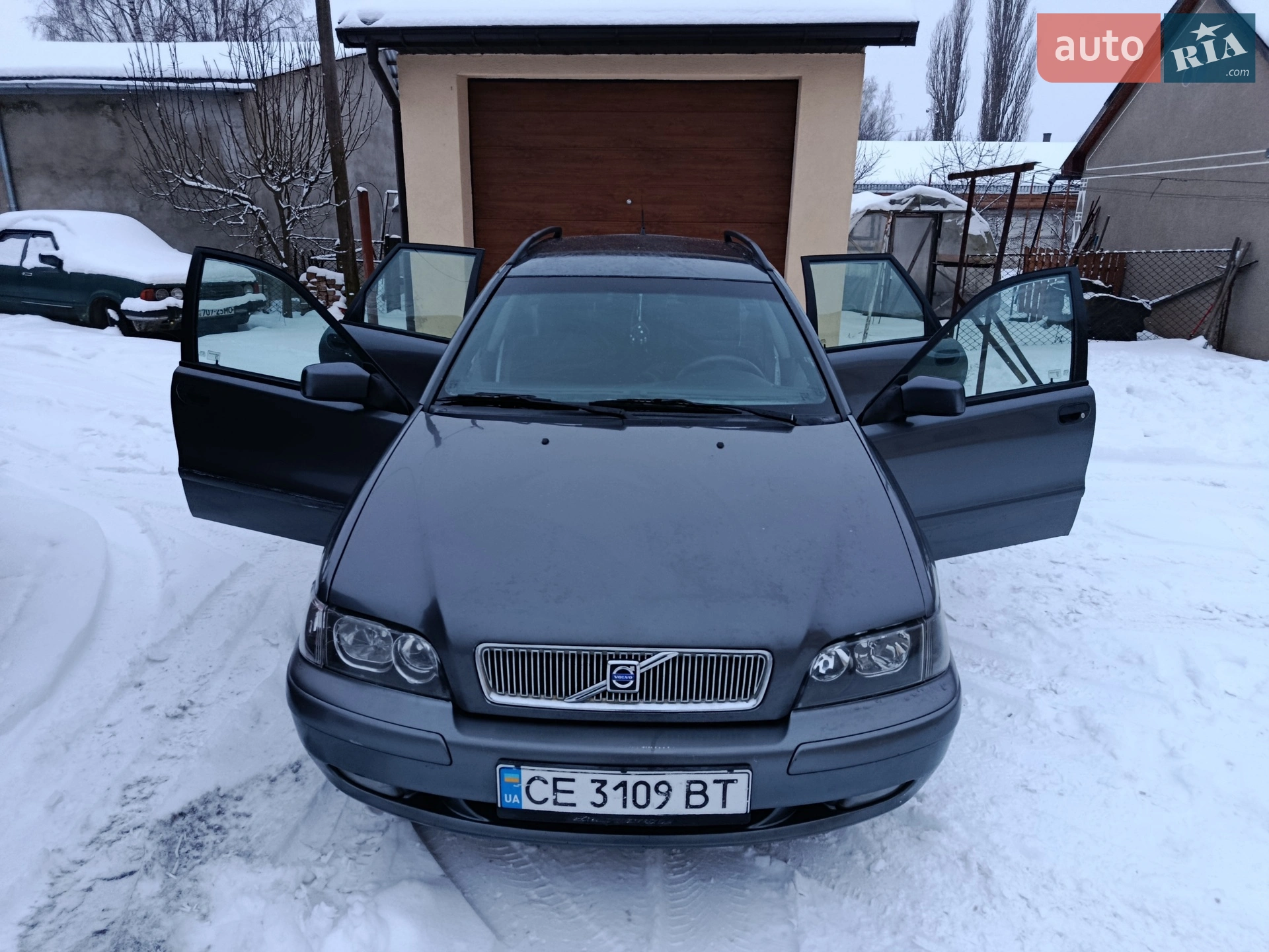 Volvo V40 2002 VIN YV1VW70823F921118 фото оголошення 2 з 9