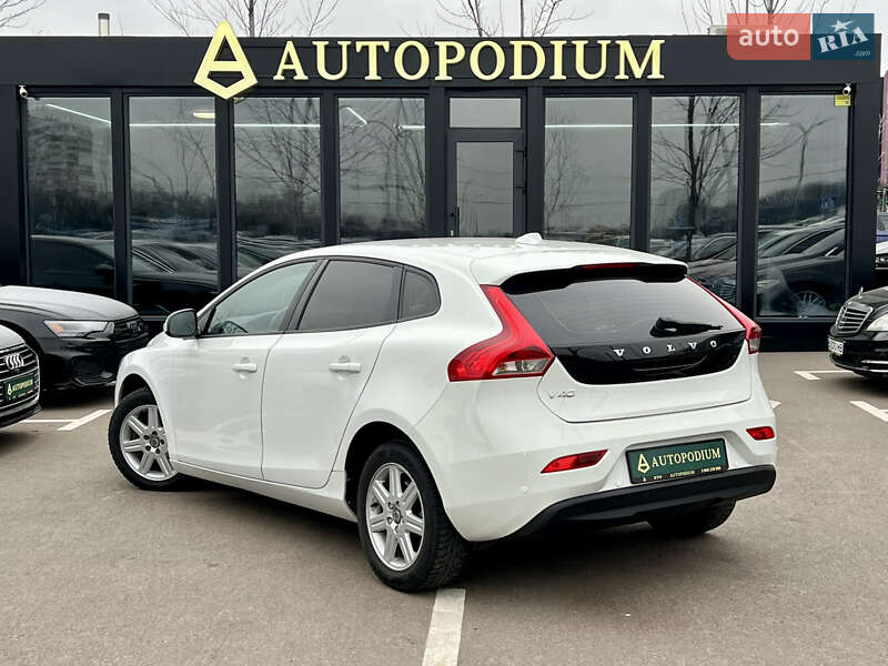 Хэтчбек Volvo V40 2013 в Киеве фото 9 Хэтчбек Volvo V40 2013 в Киеве