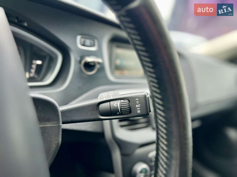 Хэтчбек Volvo V40 2013 в Киеве фото 26 Хэтчбек Volvo V40 2013 в Киеве