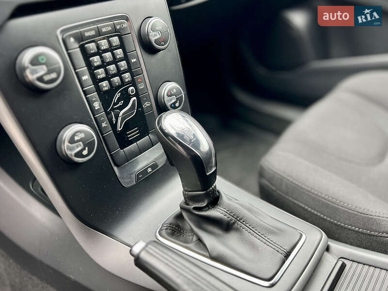 Хэтчбек Volvo V40 2013 в Киеве фото 35 Хэтчбек Volvo V40 2013 в Киеве