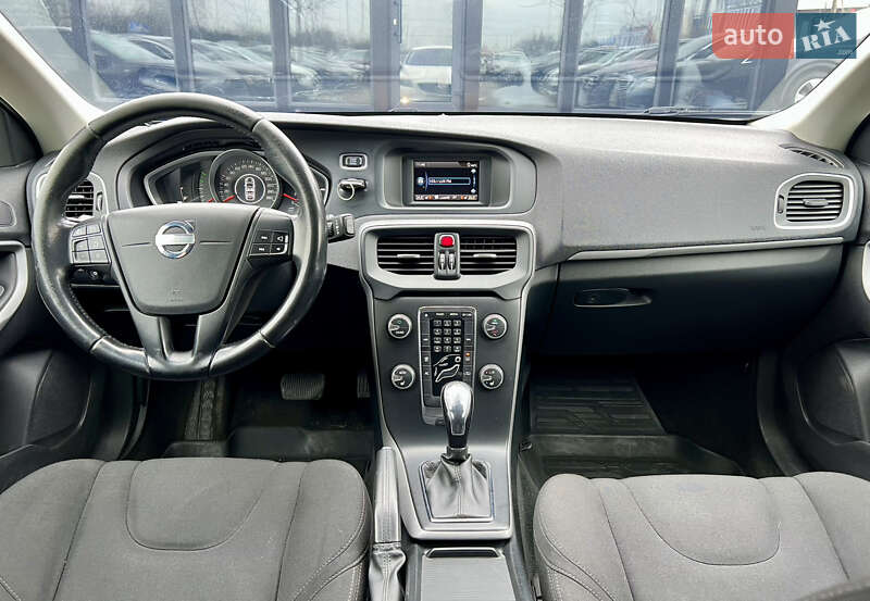 Хэтчбек Volvo V40 2013 в Киеве фото 43 Хэтчбек Volvo V40 2013 в Киеве
