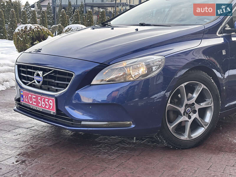 Хетчбек Volvo V40 2015 в Стрию