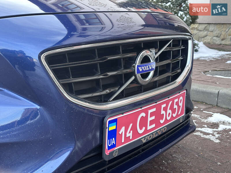 Хетчбек Volvo V40 2015 в Стрию