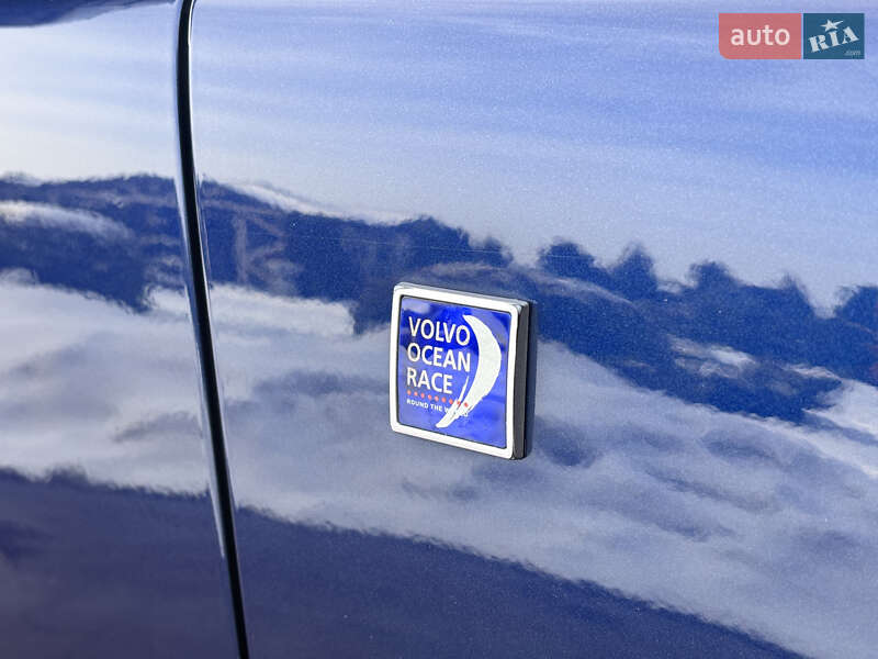 Хетчбек Volvo V40 2015 в Стрию