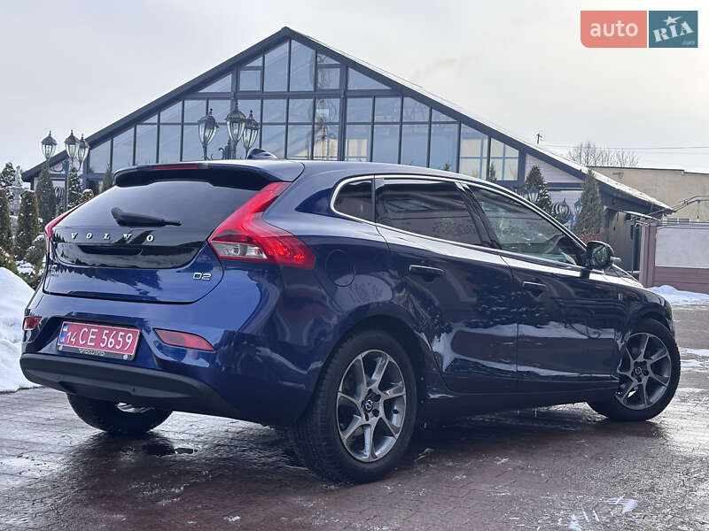 Хетчбек Volvo V40 2015 в Стрию