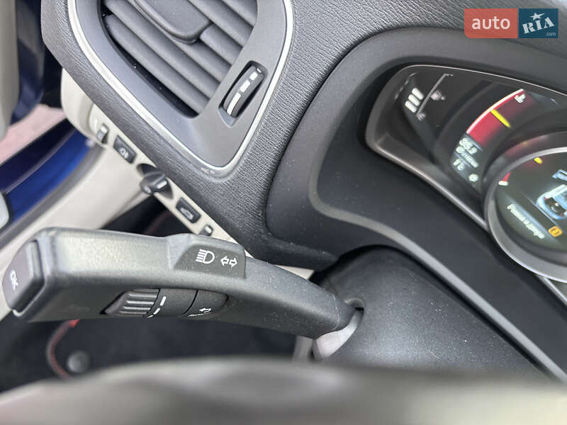 Хетчбек Volvo V40 2015 в Стрию