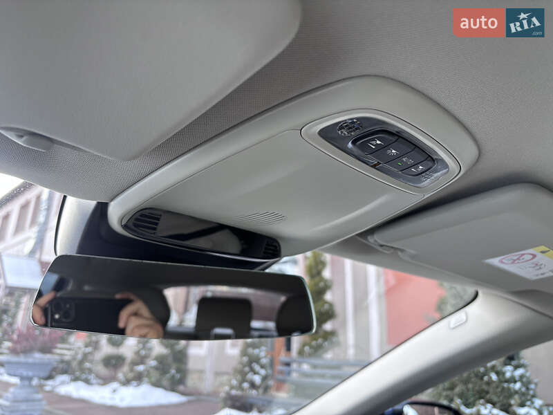 Хетчбек Volvo V40 2015 в Стрию