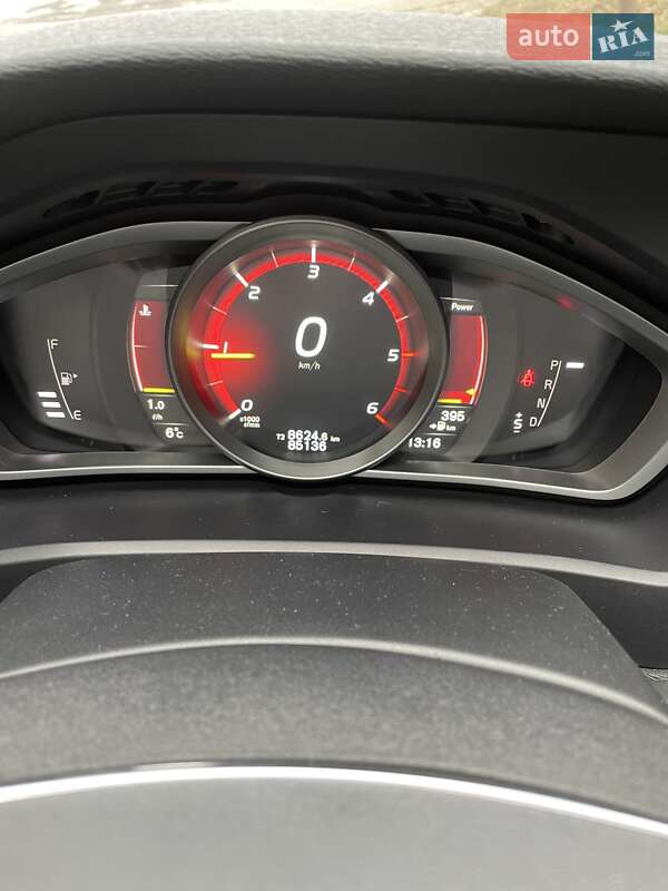 Хетчбек Volvo V40 2017 в Львові