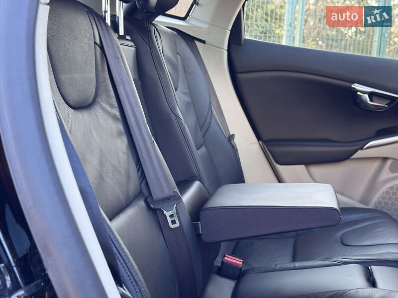 Хэтчбек Volvo V40 2013 в Стрые фото 77 Хэтчбек Volvo V40 2013 в Стрые