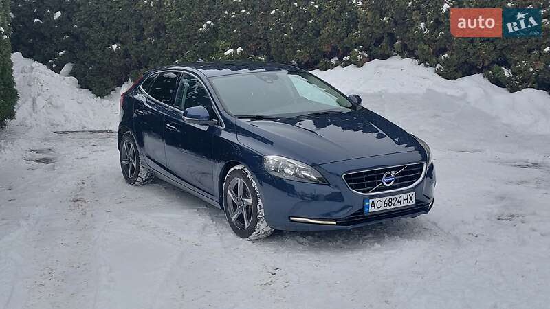 Volvo V40 2014