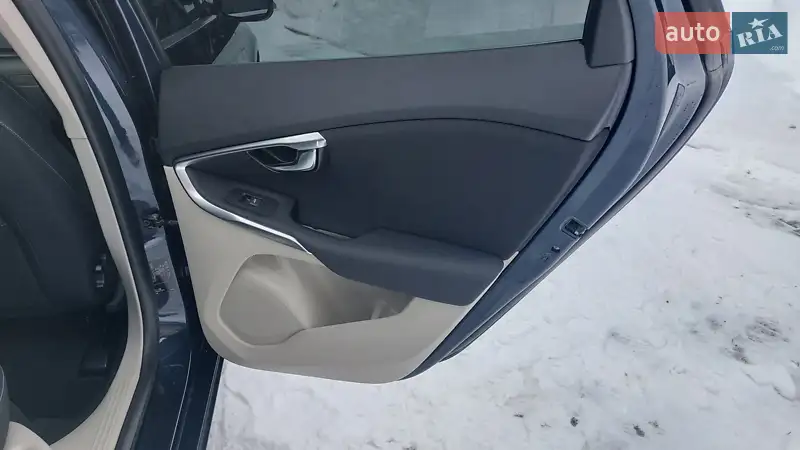 Volvo V40 2014 VIN YV1MVA851F2178835 фото оголошення 26 з 64