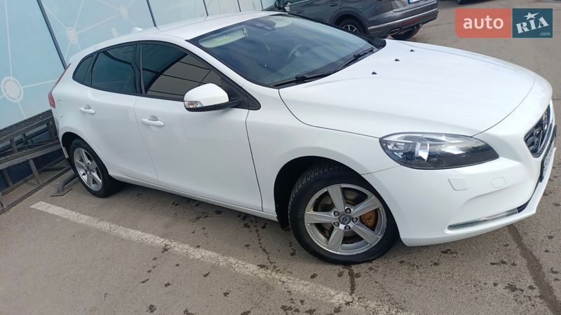 Volvo V40 2013