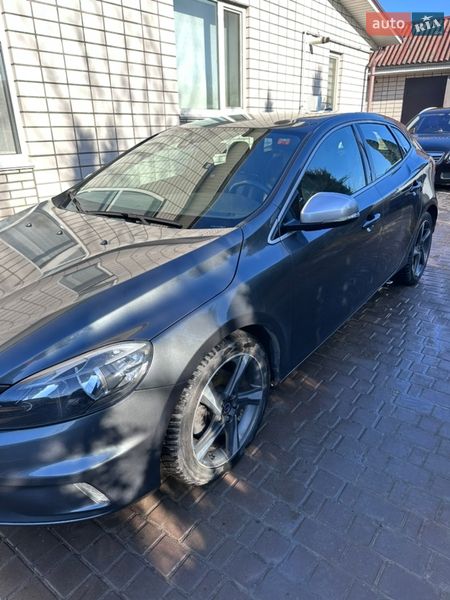 Хэтчбек Volvo V40 2013 в Жмеринке