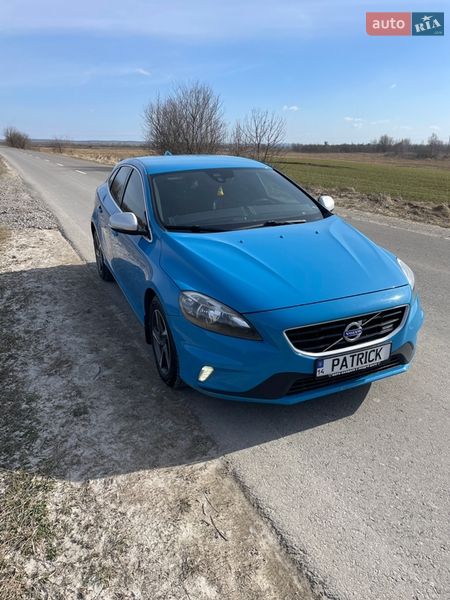 Хэтчбек Volvo V40 2014 в Львове