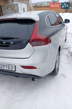 Хэтчбек Volvo V40 2012 в Рени
