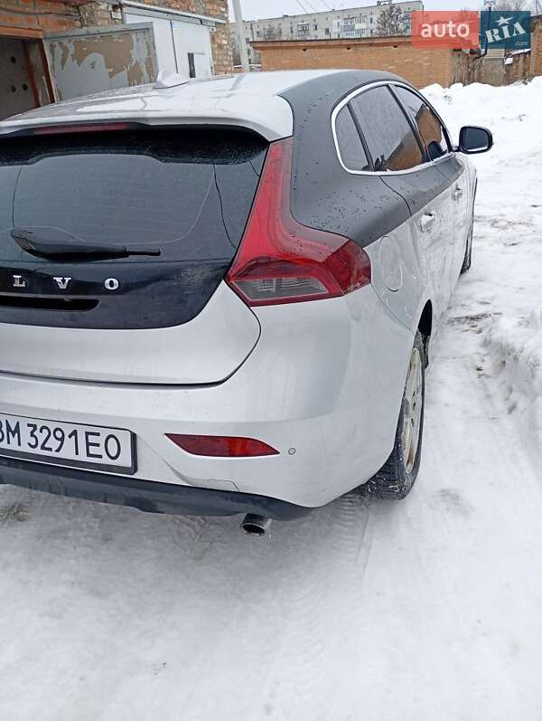 Volvo V40 2012 Volvo V40 2012