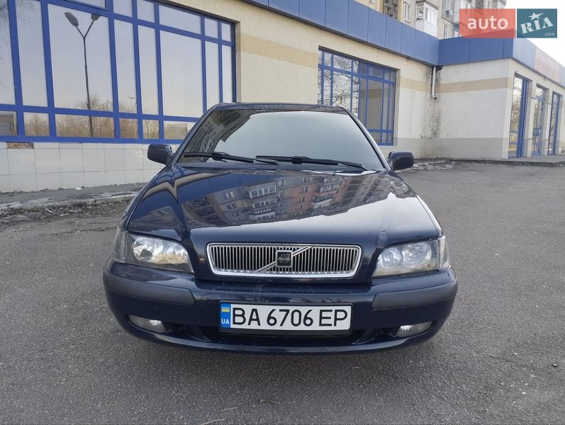 Універсал Volvo V40 2003 в Кропивницькому