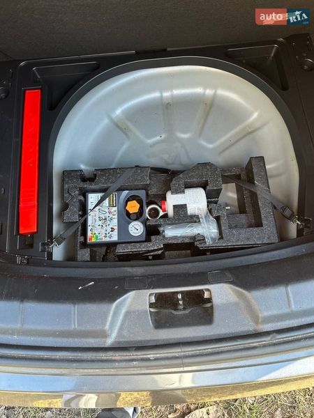 Хэтчбек Volvo V40 2013 в Луцке