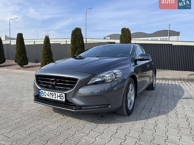 Хетчбек Volvo V40 2012 в Тернополі