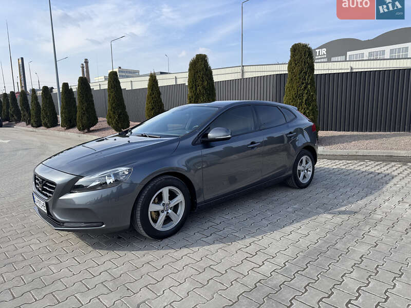 Хетчбек Volvo V40 2012 в Тернополі