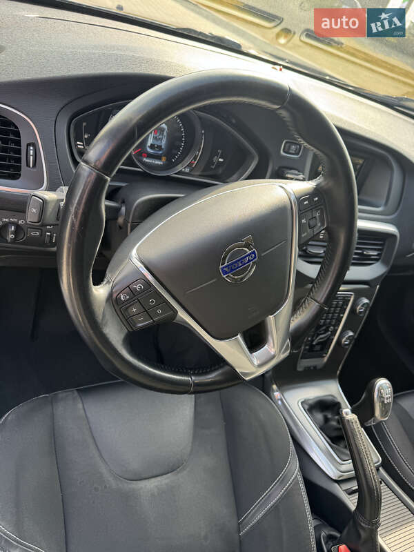 Хетчбек Volvo V40 2012 в Тернополі