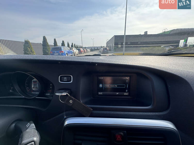 Хетчбек Volvo V40 2012 в Тернополі